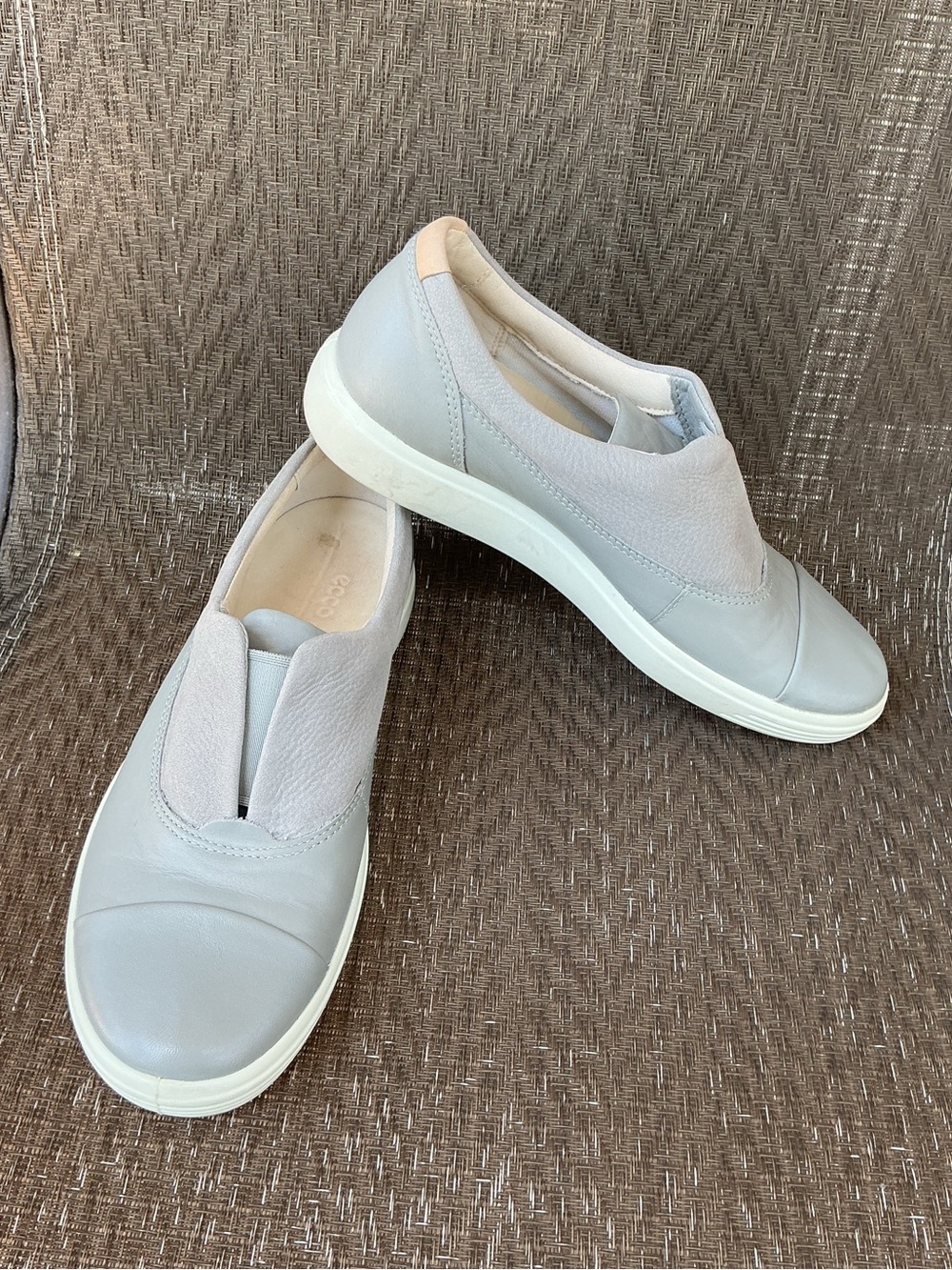 Ecco Soft 7 Gray Leather Slip-On Sneakers